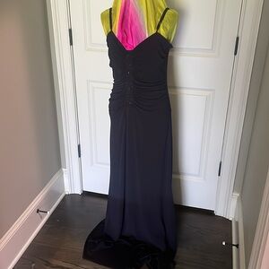 Black Floor Length Evening Formal Gown from BCBG Paris size L